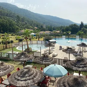 Camping Paradis La Roudelière 3*, Signes France