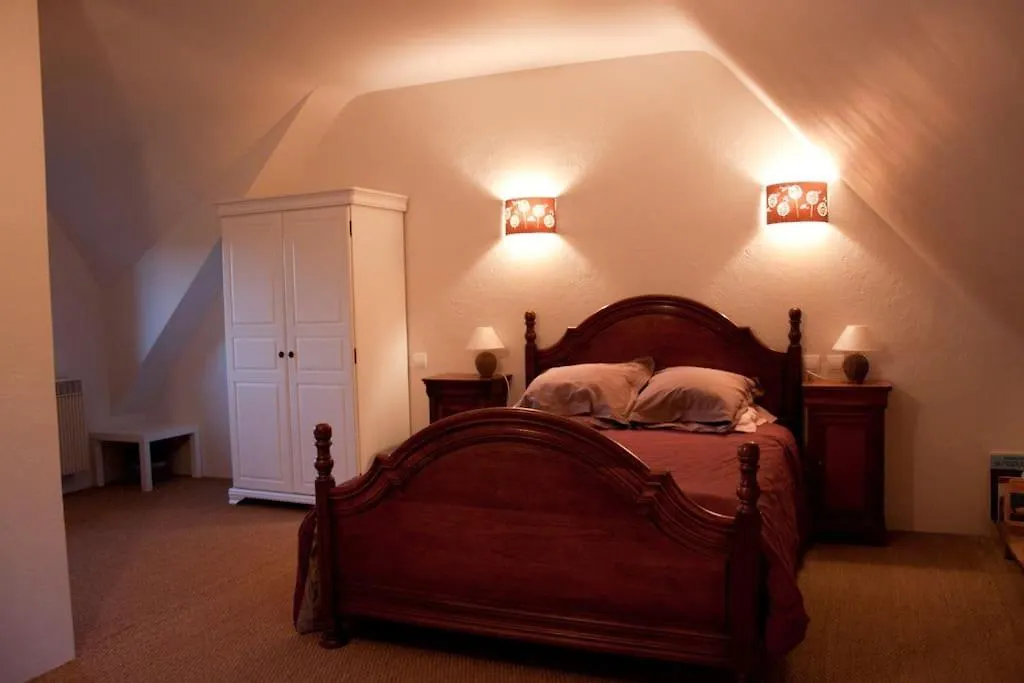 Appartement Studio Dans Une Chaumiere De Caractere Baud